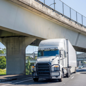 Trucker Using TruckLogics for LTL trucking dispatch